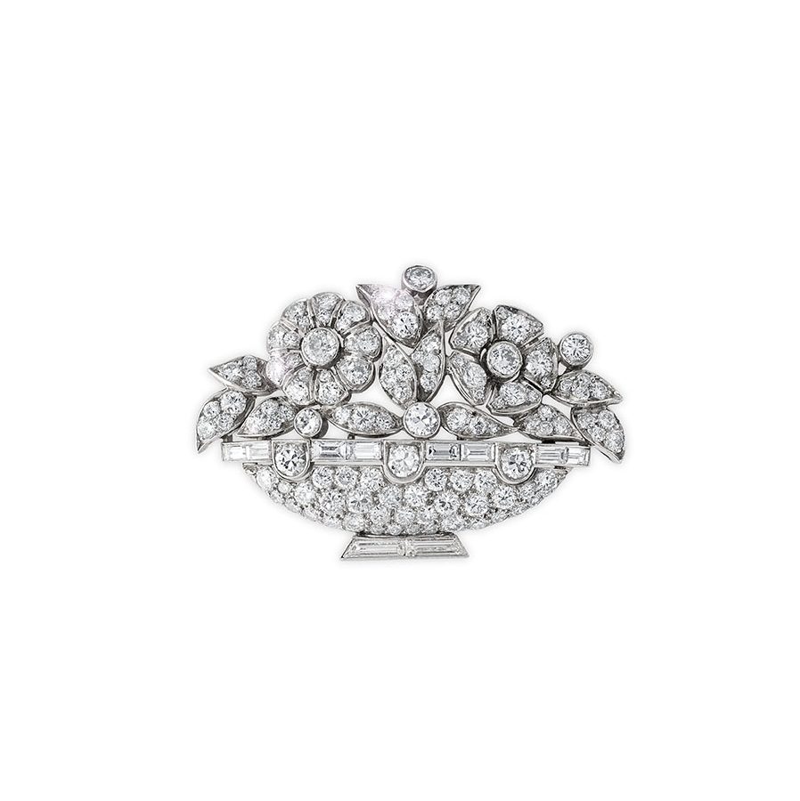An Art Deco platinum & diamond brooch