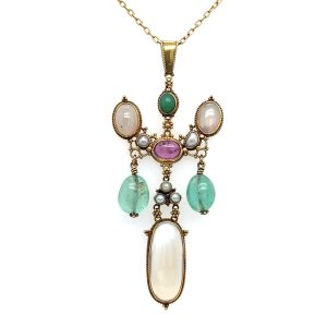 A jewelled gold pendant by The Artificer’s Guild