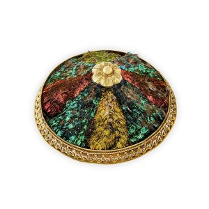 A gold mounted hummingbird feathers brooch