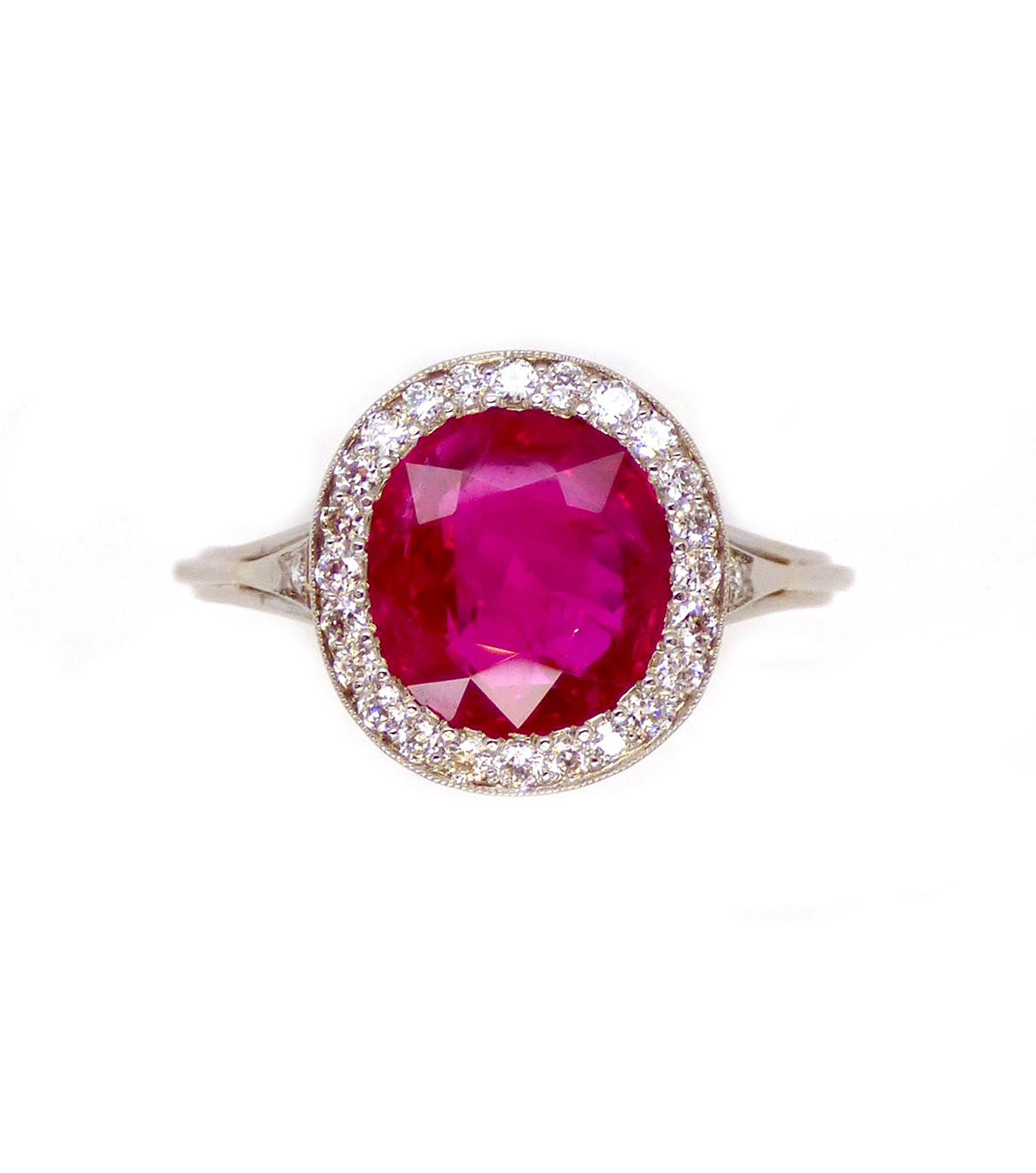 A Burmese ruby and diamond ring