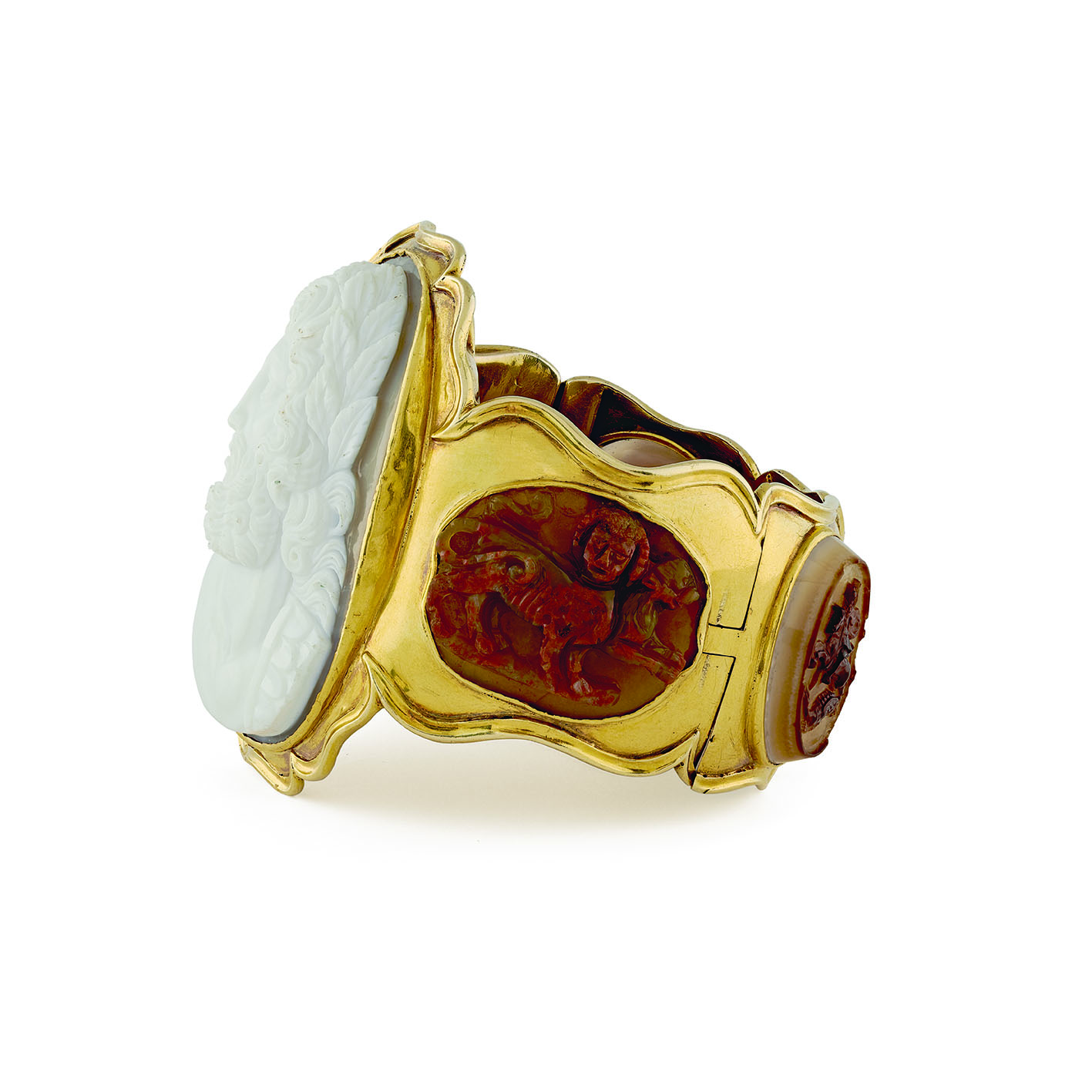 An antique gold and hardstone cameo bracelet