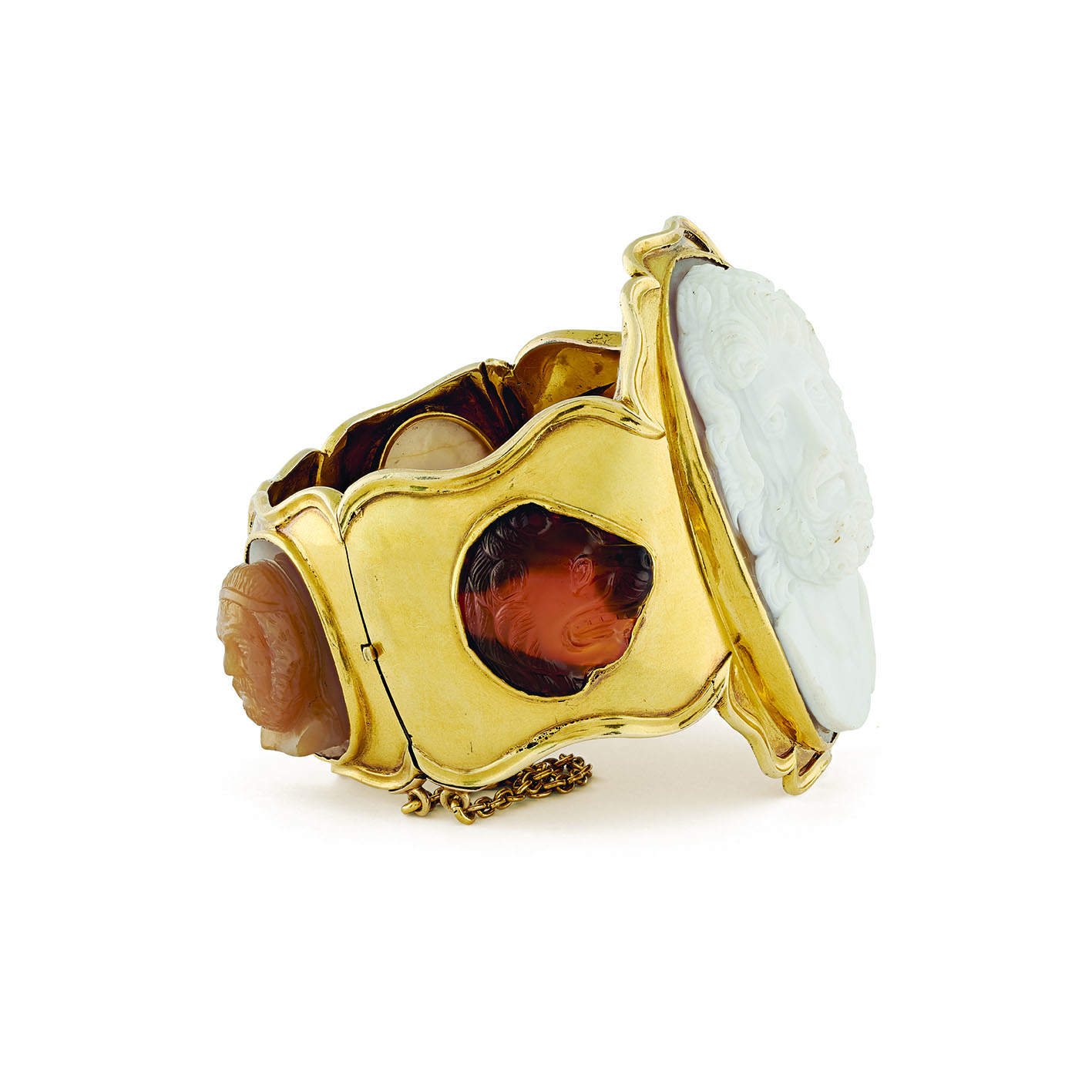 An antique gold and hardstone cameo bracelet