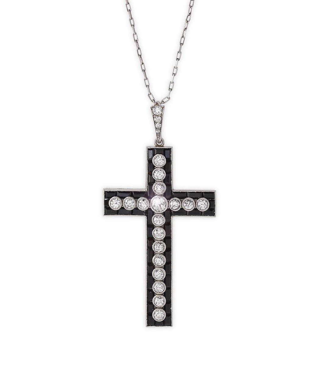 Onyx and diamond pendant cross