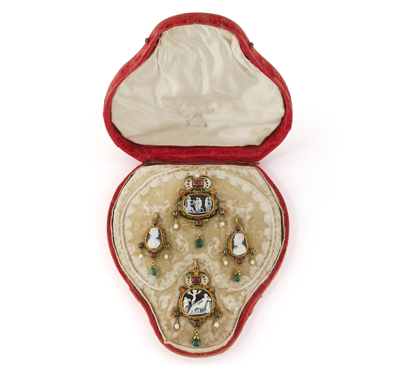 A Neo-Renaissance enamelled gold and gem-set parure attributed to Castellani